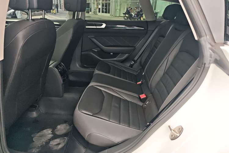 Used Volkswagen FAW-Volkswagen CC 2021 Estate Car 380TSI Vizion Edition Left Rear Seat