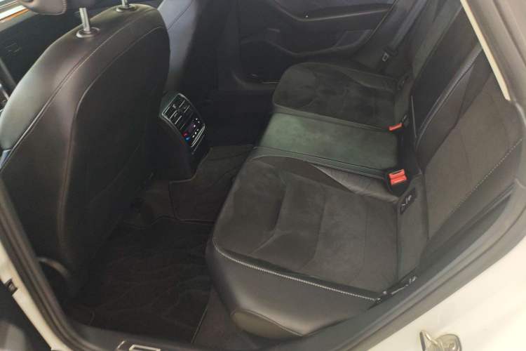 Used Volkswagen FAW-Volkswagen CC 2021 Estate Car 330TSI Hunter Vision Edition Left Rear Seat