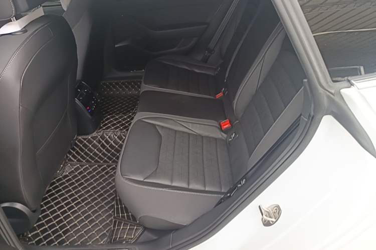 Used Volkswagen FAW-Volkswagen CC 2021 380TSI Striking Edition Left Rear Seat