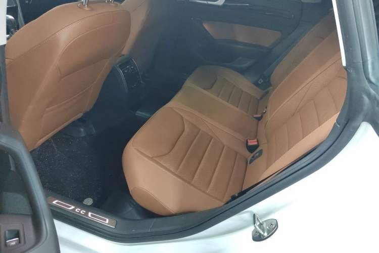 Used Volkswagen FAW-Volkswagen CC 2021 Estate Car 380TSI Vizion Edition Left Rear Seat