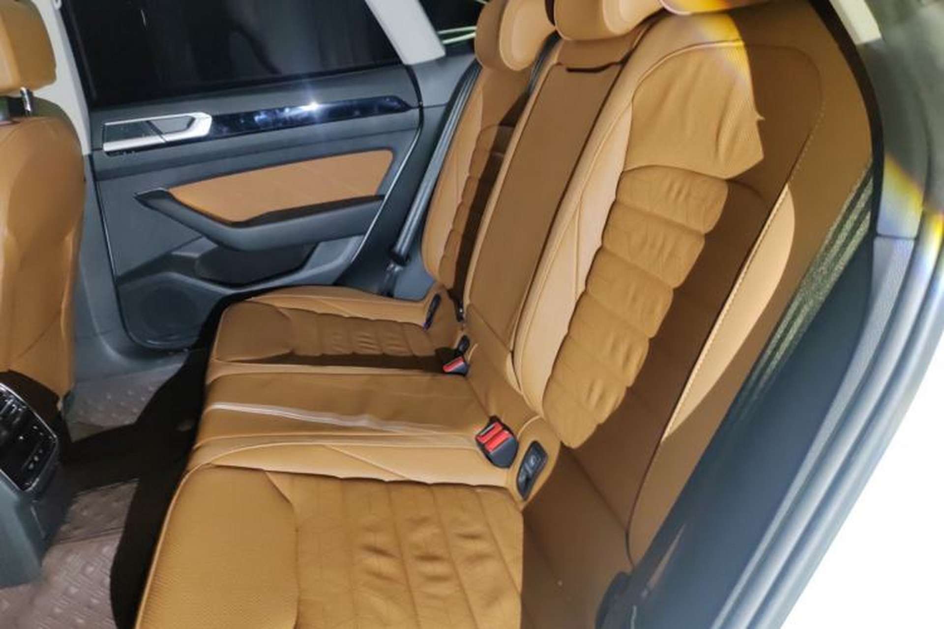 Used Volkswagen FAW-Volkswagen CC 2021 Estate Car 380TSI Vizion Edition Left Rear Seat