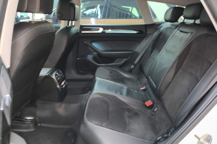 Used Volkswagen FAW-Volkswagen CC 2021 Estate Car 330TSI Hunter Vision Edition Left Rear Seat