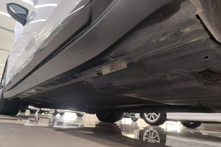 Used Volkswagen FAW-Volkswagen CC 2021 Estate Car 330TSI Hunter Vision Edition Left Side Sill