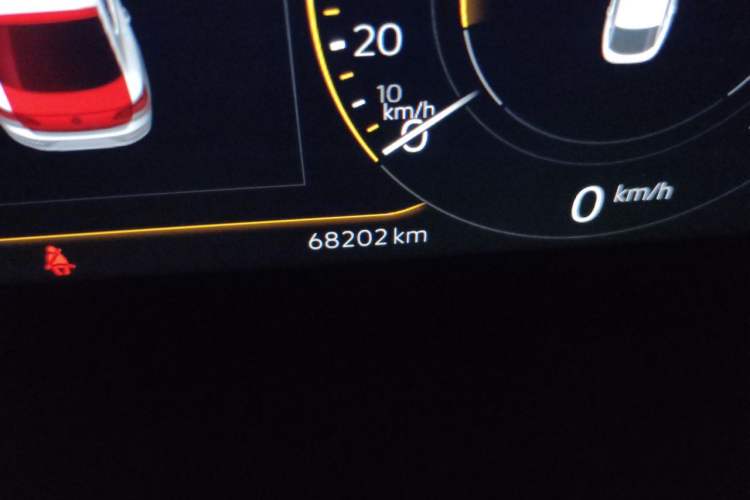 Used Volkswagen FAW-Volkswagen CC 2021 380TSI Striking Edition Odometer Close Up