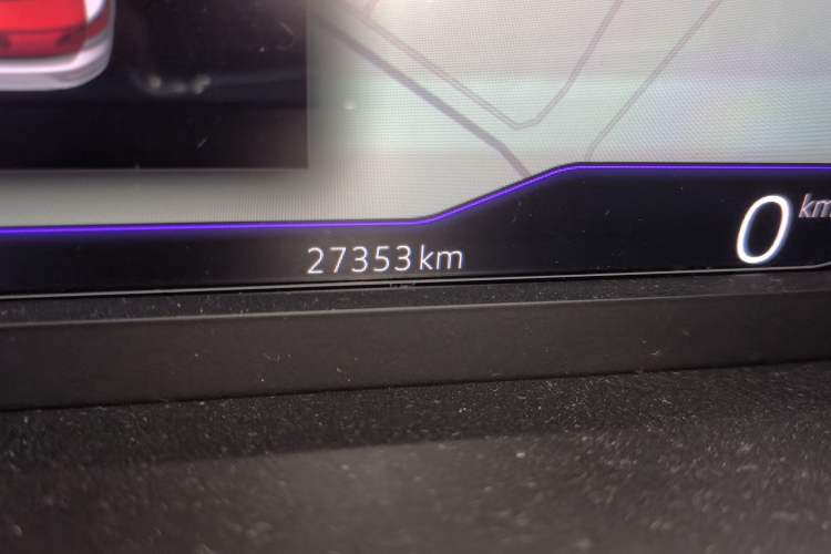 Used Volkswagen FAW-Volkswagen CC 2021 380TSI Brilliant Edition Odometer Close Up