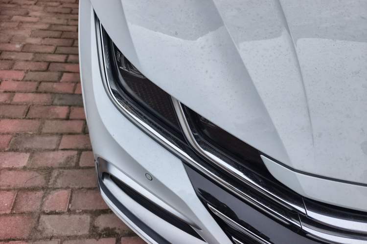 Used Volkswagen FAW-Volkswagen CC 2021 Estate Vehicle 380TSI Vizzion Edition Right Front Headlight