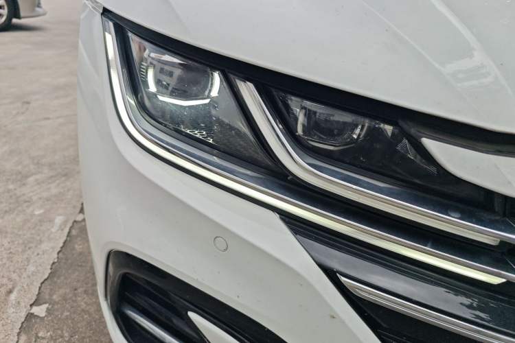 Used Volkswagen FAW-Volkswagen CC 2021 380TSI Striking Edition Right Front Headlight
