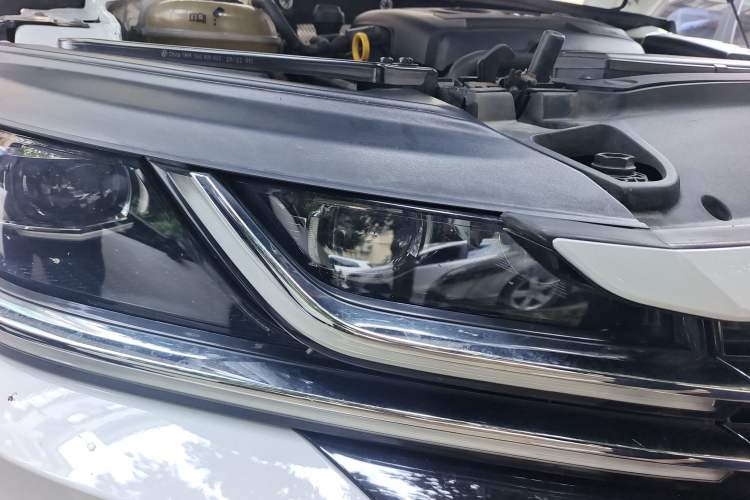 Used Volkswagen FAW-Volkswagen CC 2021 Estate Car 380TSI Vizion Edition Right Front Headlight