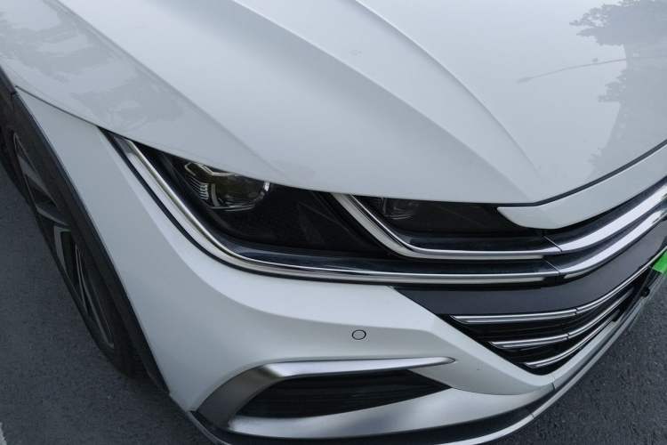 Used Volkswagen FAW-Volkswagen CC 2021 Estate Car 380TSI Vizion Edition Right Front Headlight