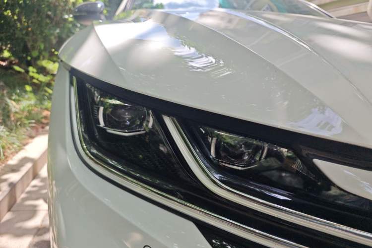 Used Volkswagen FAW-Volkswagen CC 2021 380TSI Striking Edition Right Front Headlight