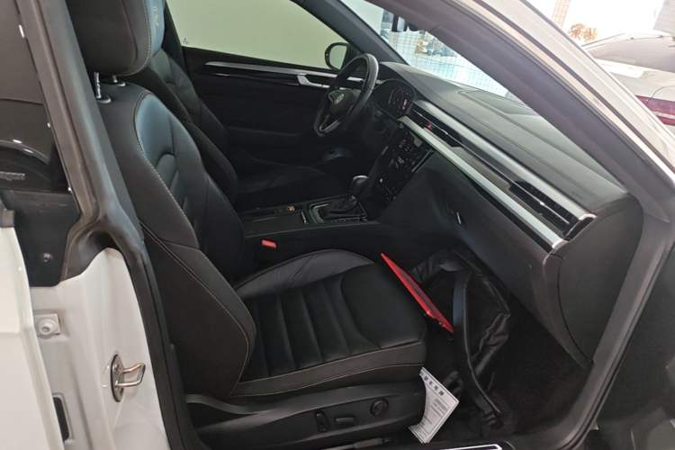 Used Volkswagen FAW-Volkswagen CC 2021 380TSI Striking Edition Right Front Seat