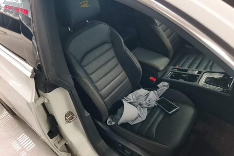 Used Volkswagen FAW-Volkswagen CC 2021 380TSI Striking Edition Right Front Seat
