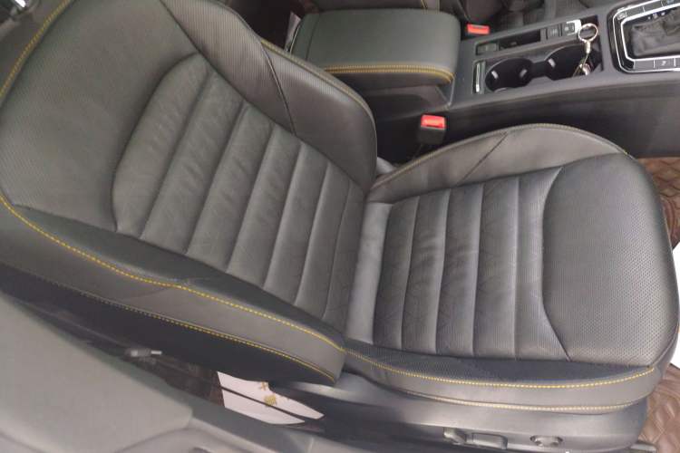 Used Volkswagen FAW-Volkswagen CC 2021 380TSI Striking Edition Right Front Seat