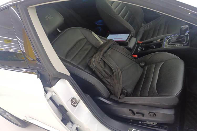 Used Volkswagen FAW-Volkswagen CC 2021 380TSI Striking Edition Right Front Seat