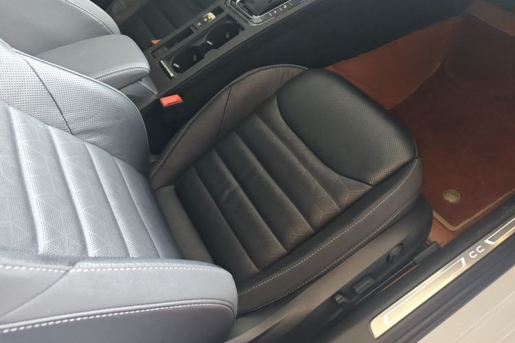 Used Volkswagen FAW-Volkswagen CC 2021 380TSI Striking Edition Right Front Seat