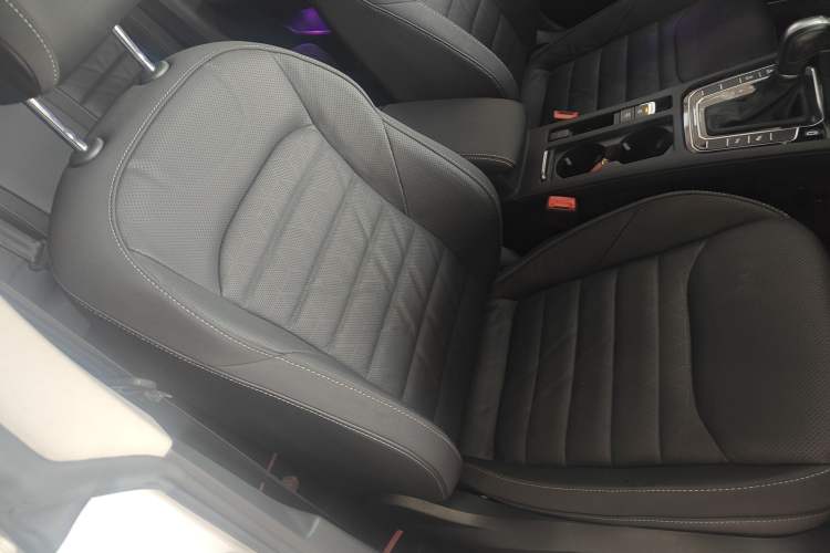 Used Volkswagen FAW-Volkswagen CC 2021 380TSI Striking Edition Right Front Seat