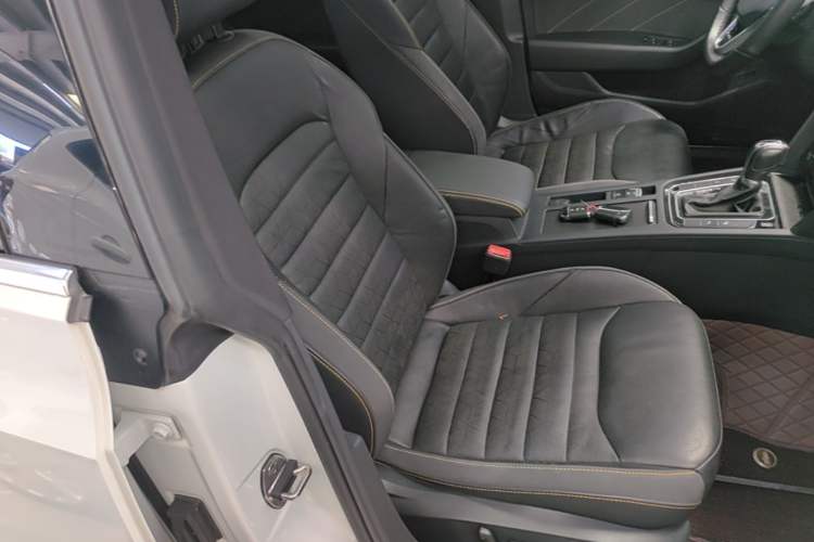 Used Volkswagen FAW-Volkswagen CC 2021 380TSI Striking Edition Right Front Seat