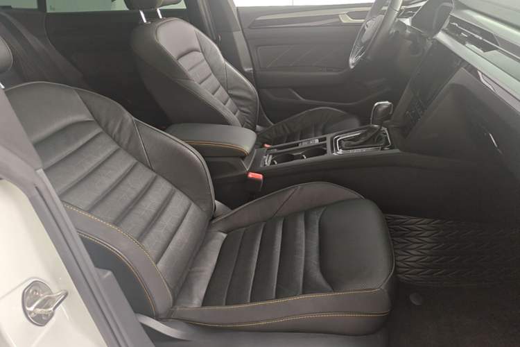 Used Volkswagen FAW-Volkswagen CC 2021 380TSI Striking Edition Right Front Seat