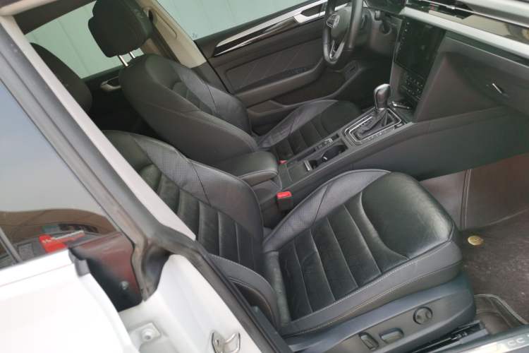 Used Volkswagen FAW-Volkswagen CC 2021 380TSI Striking Edition Right Front Seat