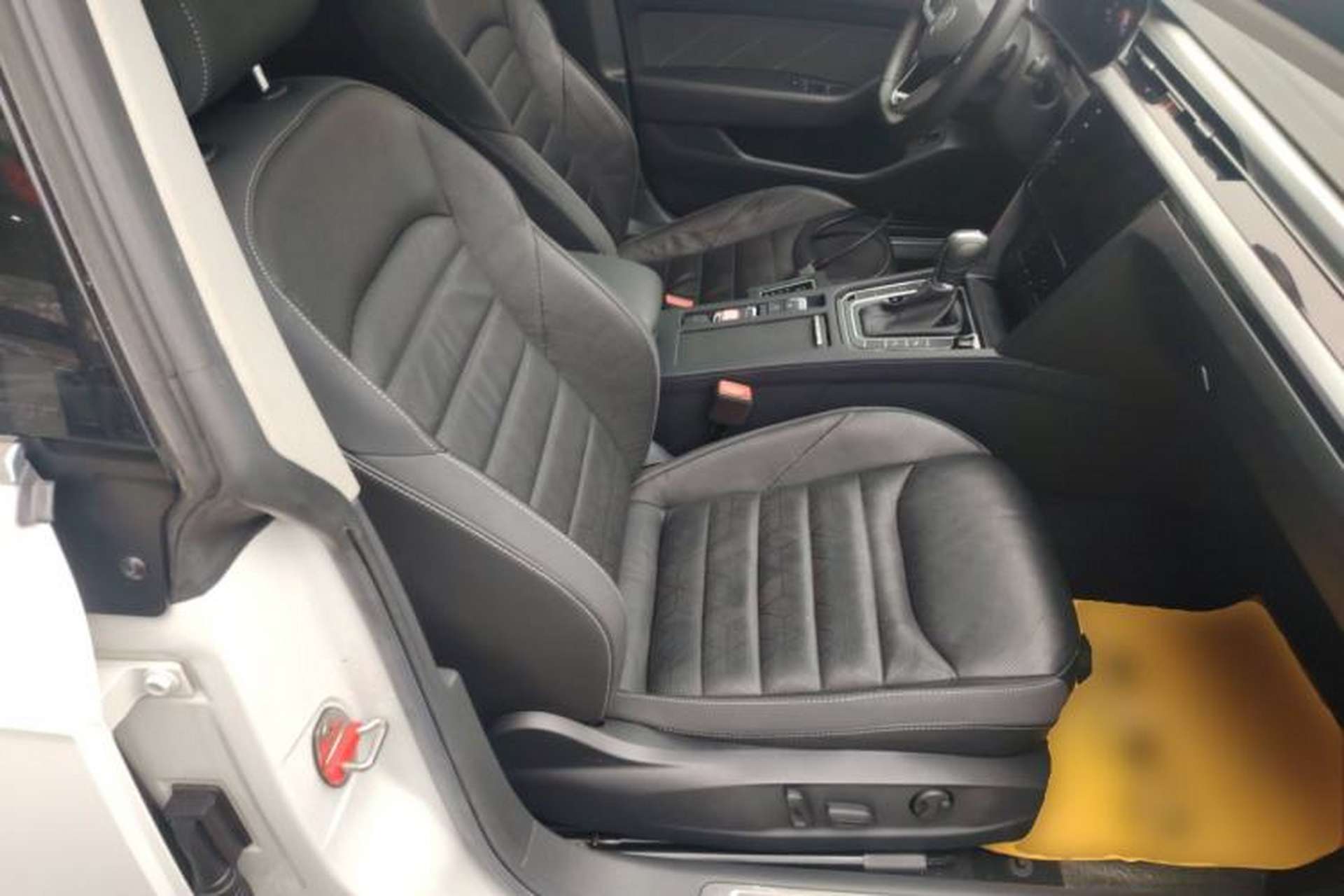 Used Volkswagen FAW-Volkswagen CC 2021 Estate Car 380TSI Vizion Edition Right Front Seat