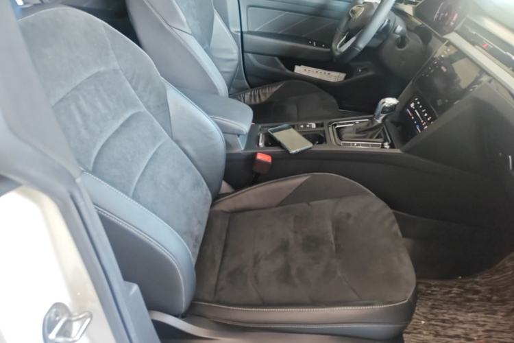 Used Volkswagen FAW-Volkswagen CC 2021 330TSI Ignite Edition Right Front Seat