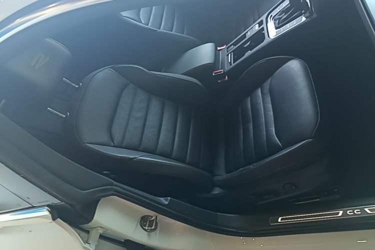 Used Volkswagen FAW-Volkswagen CC 2021 380TSI Striking Edition Right Front Seat
