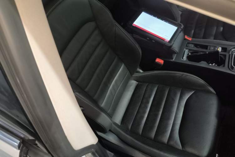 Used Volkswagen FAW-Volkswagen CC 2021 380TSI Striking Edition Right Front Seat