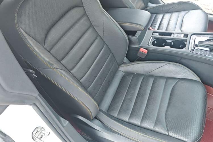 Used Volkswagen FAW-Volkswagen CC 2021 380TSI Striking Edition Right Front Seat