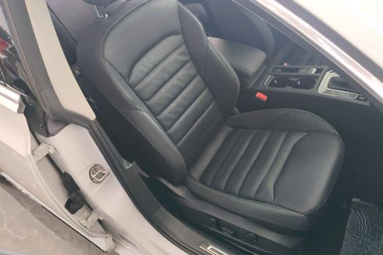 Used Volkswagen FAW-Volkswagen CC 2021 380TSI Striking Edition Right Front Seat