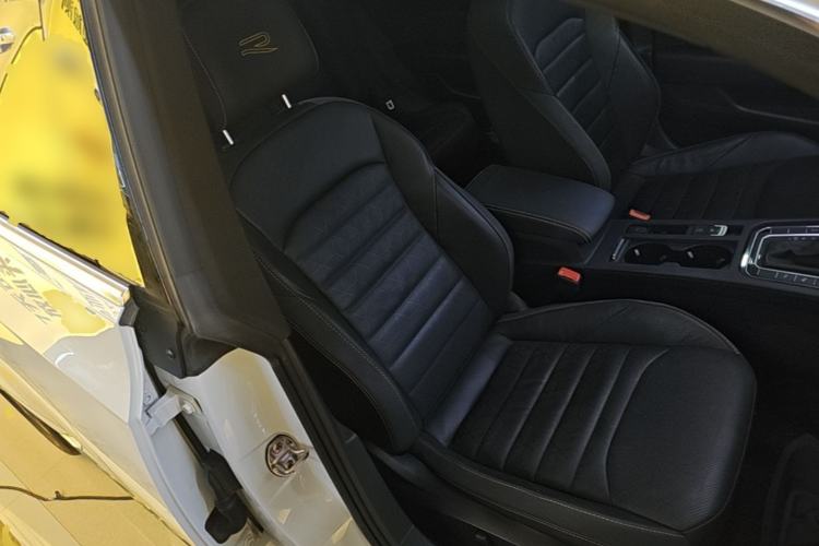 Used Volkswagen FAW-Volkswagen CC 2021 380TSI Striking Edition Right Front Seat
