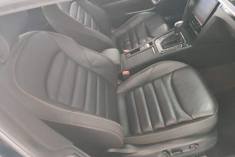 Used Volkswagen FAW-Volkswagen CC 2021 380TSI Striking Edition Right Front Seat