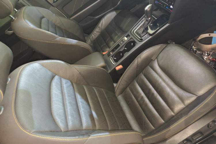 Used Volkswagen FAW-Volkswagen CC 2021 380TSI Striking Edition Right Front Seat