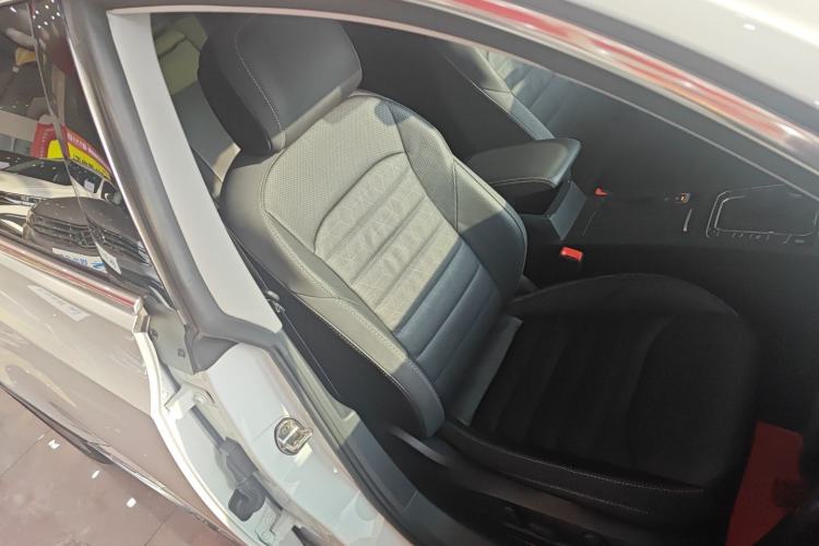 Used Volkswagen FAW-Volkswagen CC 2021 Estate Car 380TSI Vizion Edition Right Front Seat