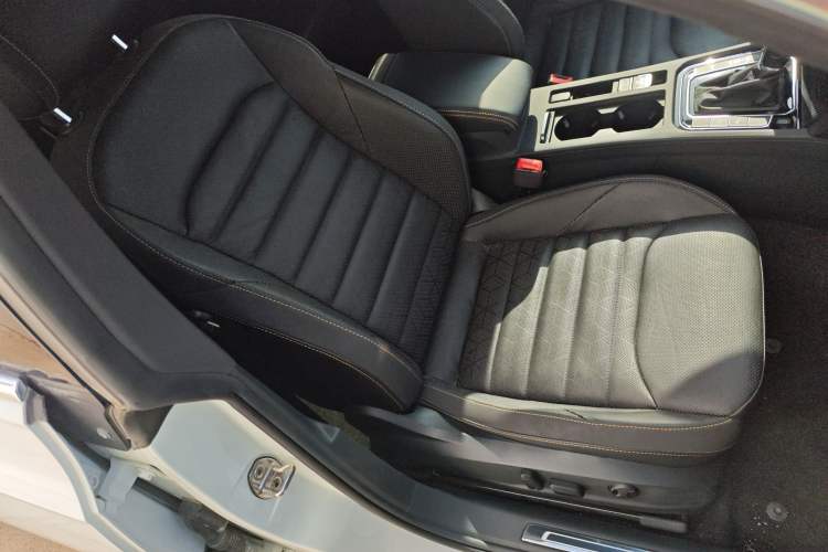 Used Volkswagen FAW-Volkswagen CC 2021 380TSI Striking Edition Right Front Seat