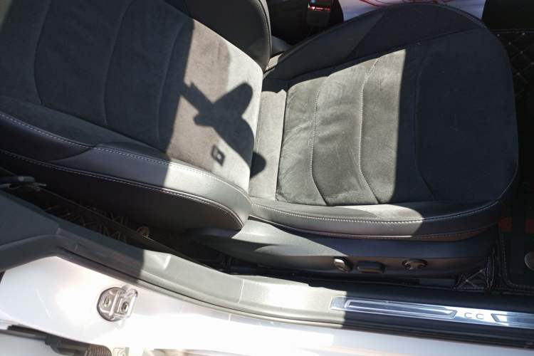 Used Volkswagen FAW-Volkswagen CC 2021 330TSI Ignite Edition Right Front Seat