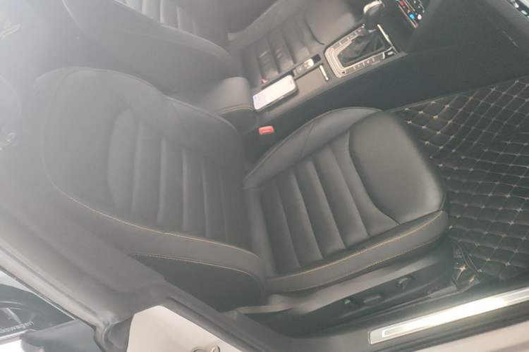 Used Volkswagen FAW-Volkswagen CC 2021 380TSI Striking Edition Right Front Seat