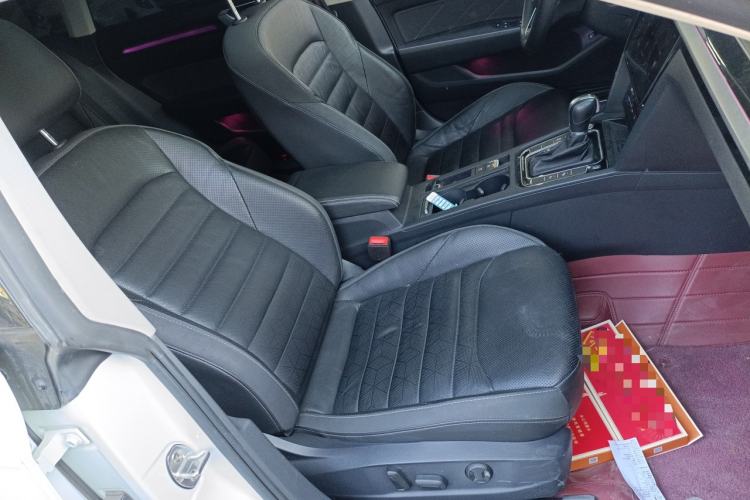 Used Volkswagen FAW-Volkswagen CC 2021 Estate Car 380TSI Vizion Edition Right Front Seat