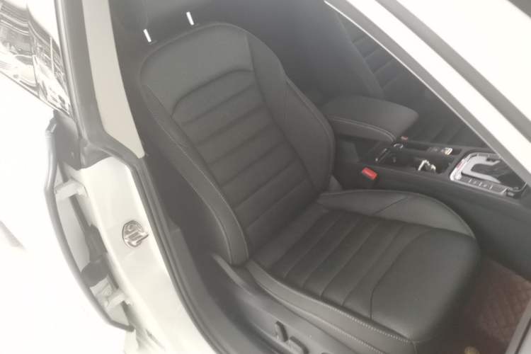 Used Volkswagen FAW-Volkswagen CC 2021 380TSI Striking Edition Right Front Seat