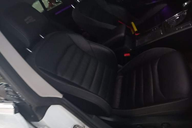 Used Volkswagen FAW-Volkswagen CC 2021 380TSI Striking Edition Right Front Seat