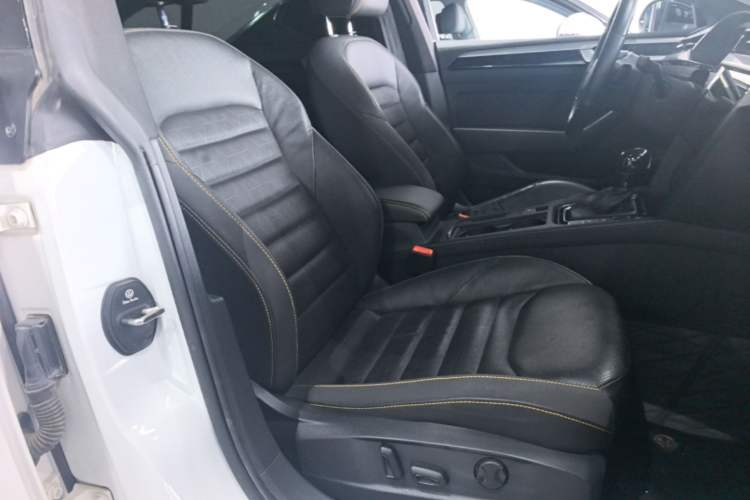 Used Volkswagen FAW-Volkswagen CC 2021 380TSI Striking Edition Right Front Seat