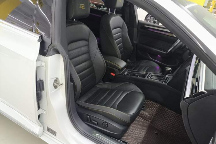 Used Volkswagen FAW-Volkswagen CC 2021 380TSI Striking Edition Right Front Seat
