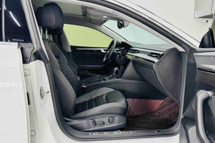 Used Volkswagen FAW-Volkswagen CC 2021 380TSI Striking Edition Right Front Seat