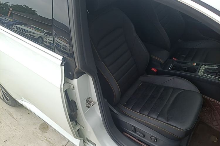 Used Volkswagen FAW-Volkswagen CC 2021 380TSI Striking Edition Right Front Seat