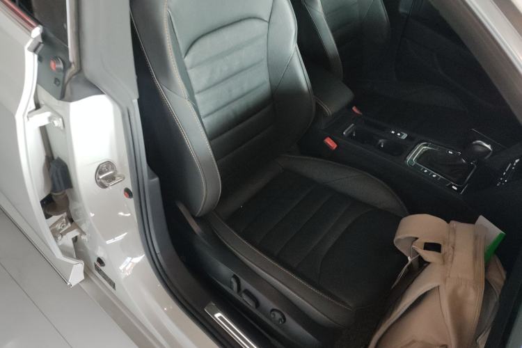 Used Volkswagen FAW-Volkswagen CC 2021 380TSI Striking Edition Right Front Seat