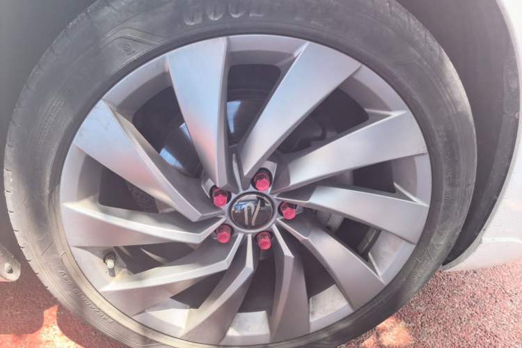 Used Volkswagen FAW-Volkswagen CC 2021 380TSI Striking Edition Right Front Wheel Hub
