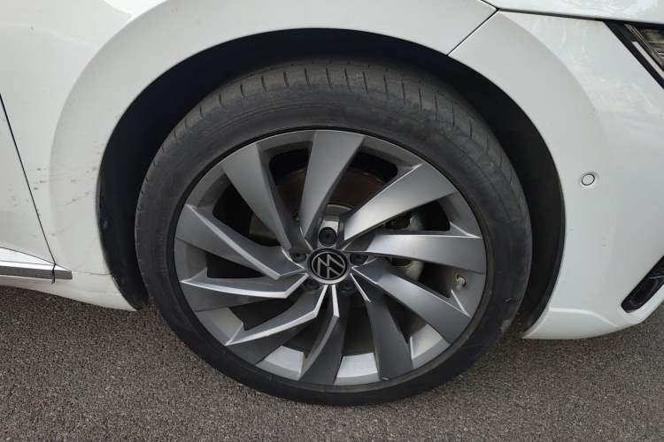 Used Volkswagen FAW-Volkswagen CC 2021 380TSI Striking Edition Right Front Wheel Hub