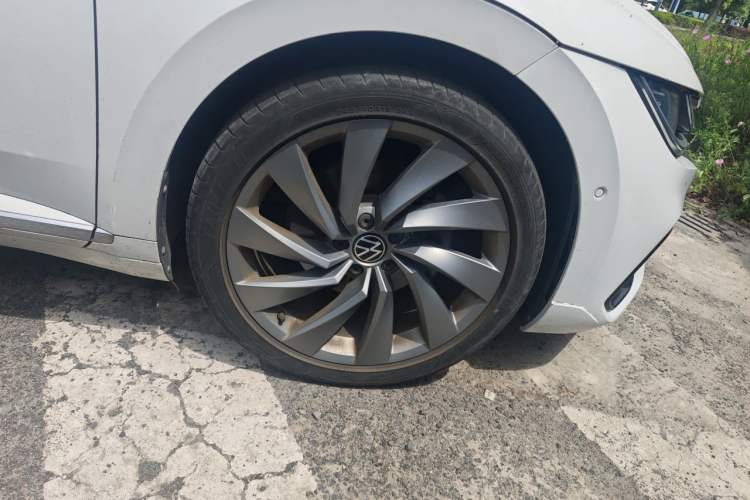 Used Volkswagen FAW-Volkswagen CC 2021 380TSI Striking Edition Right Front Wheel Hub
