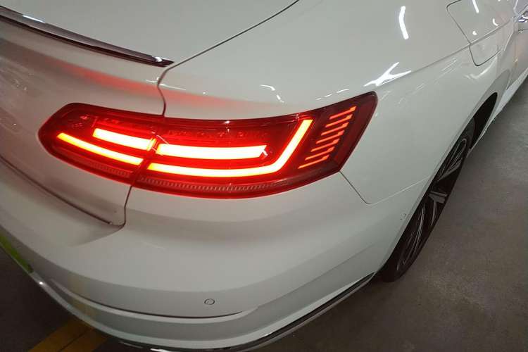 Used Volkswagen FAW-Volkswagen CC 2021 380TSI Striking Edition 30th Anniversary Model Right Rear Taillight