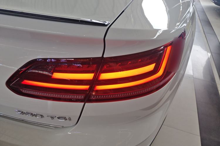 Used Volkswagen FAW-Volkswagen CC 2021 380TSI Striking Edition Right Rear Taillight