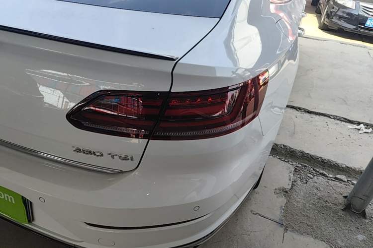 Used Volkswagen FAW-Volkswagen CC 2021 380TSI Striking Edition Right Rear Taillight